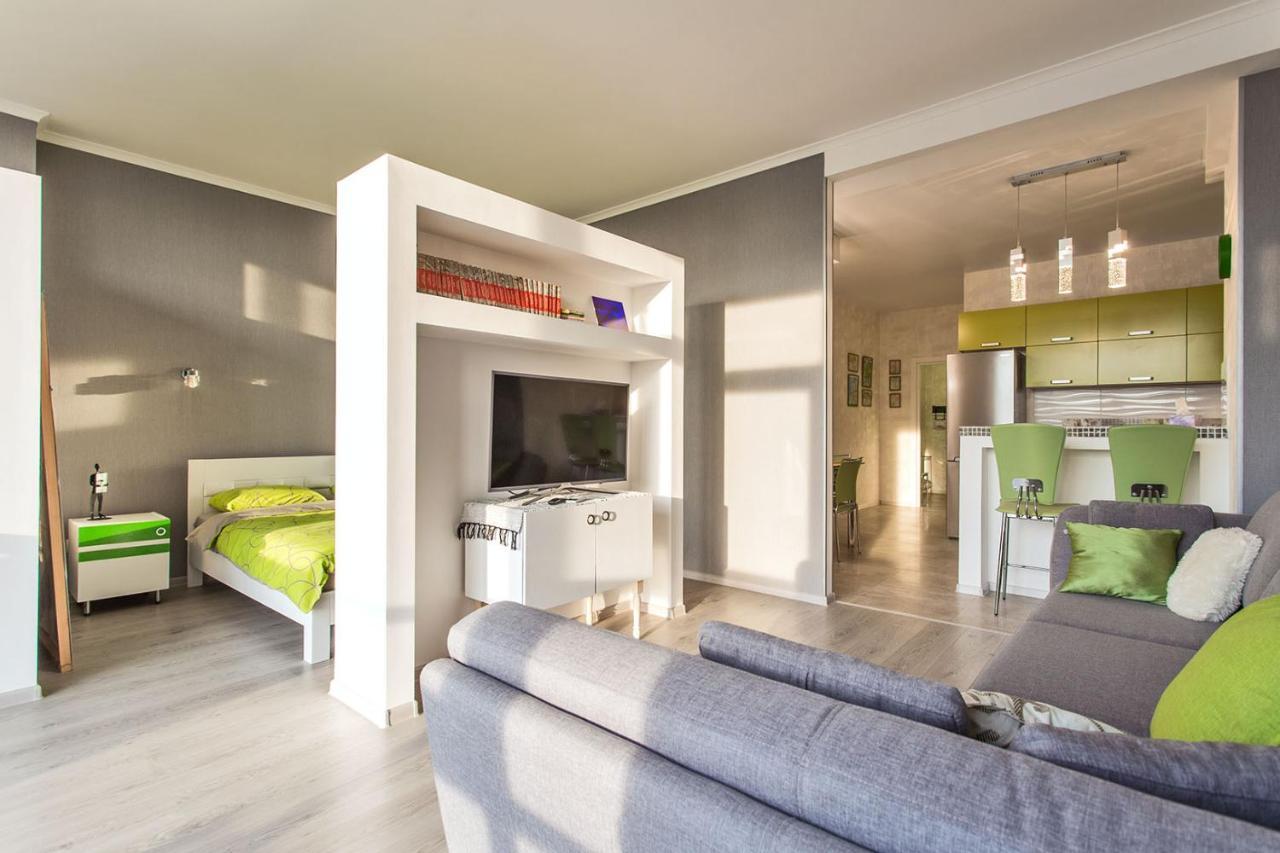 Gagarin Plaza Apartment 70 Square Metres On 12Th Floor أوديسا المظهر الخارجي الصورة